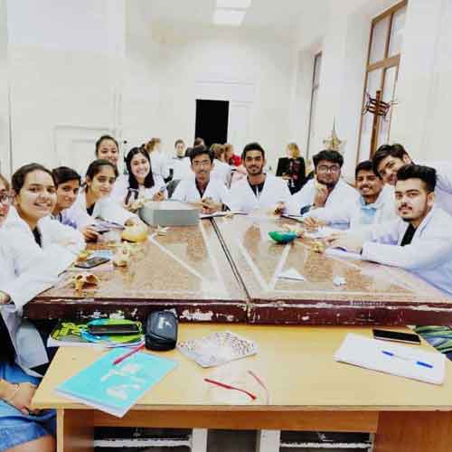 images/gallery/indian-medical-students-bogomolets-university.jpg